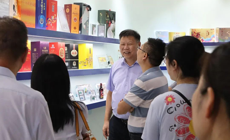 浙江中烟莅临黑卡技术交流会-浙江AC米兰激光科技股份有限公司